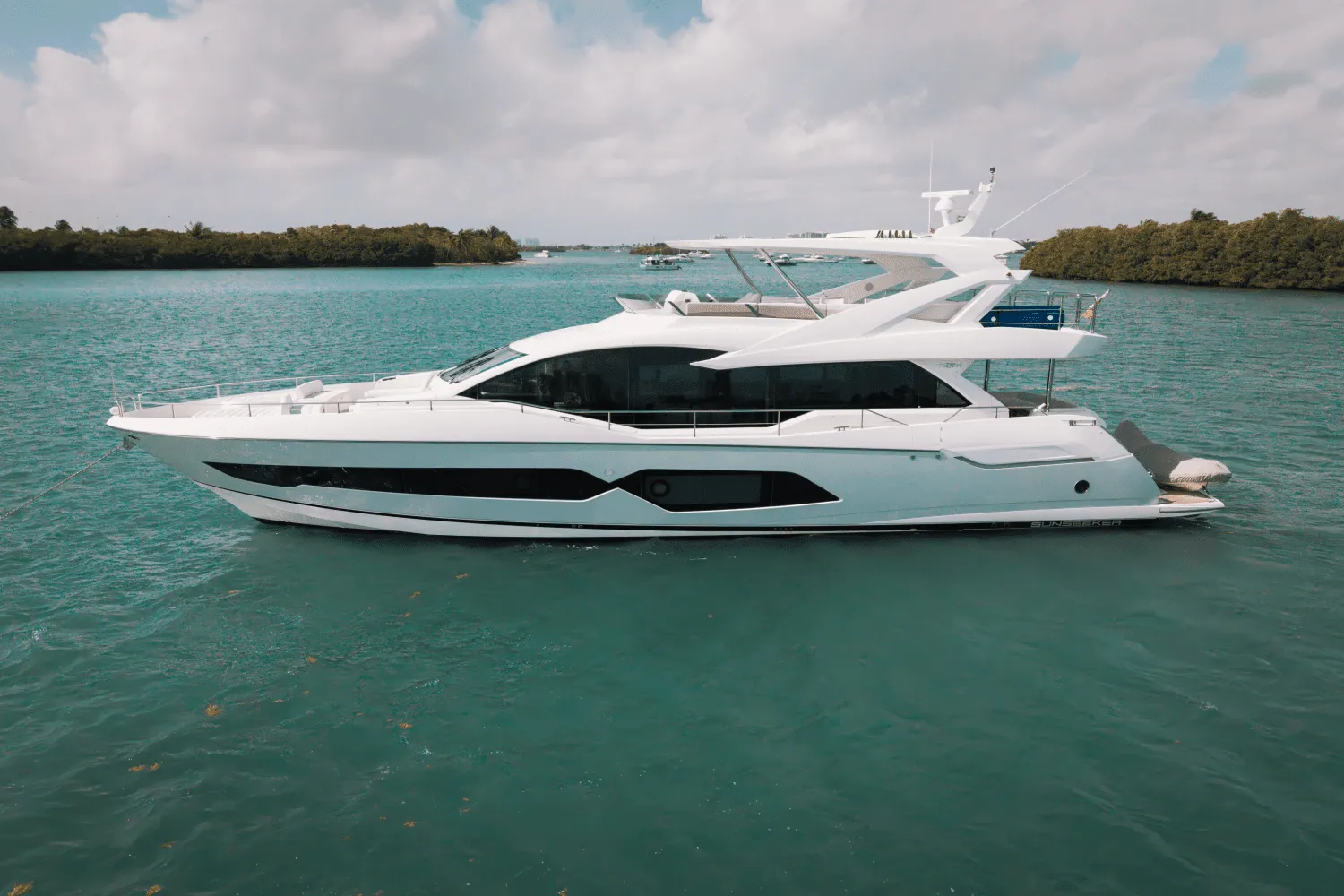 2019 Sunseeker 76 YACHT Image Thumbnail #2