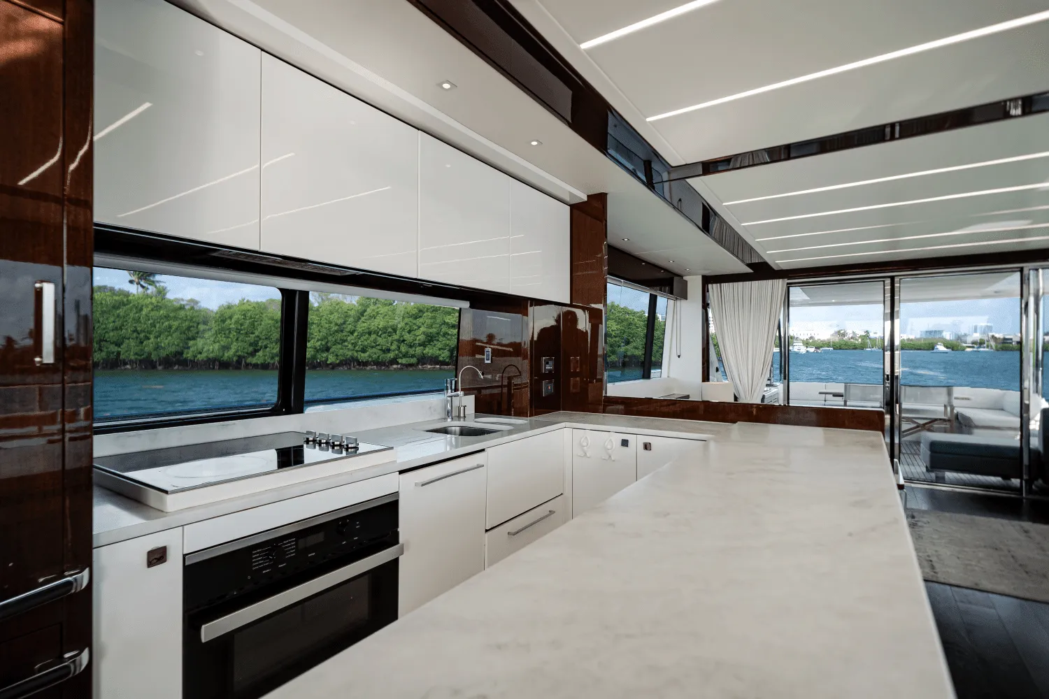 2019 Sunseeker 76 YACHT Image Thumbnail #23