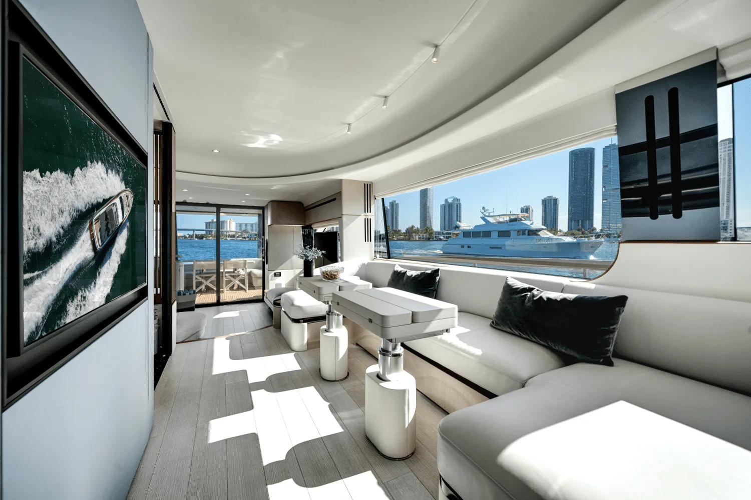 2023 Azimut 68 FLY Image Thumbnail #28