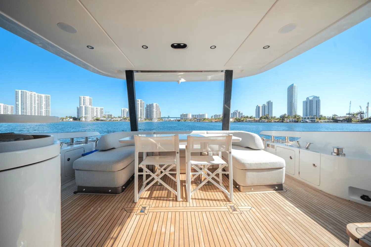2023 Azimut 68 FLY Image Thumbnail #19
