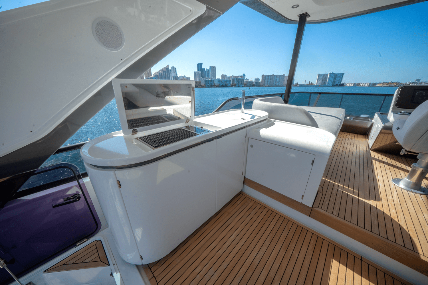 2023 Azimut 68 FLY Image Thumbnail #53