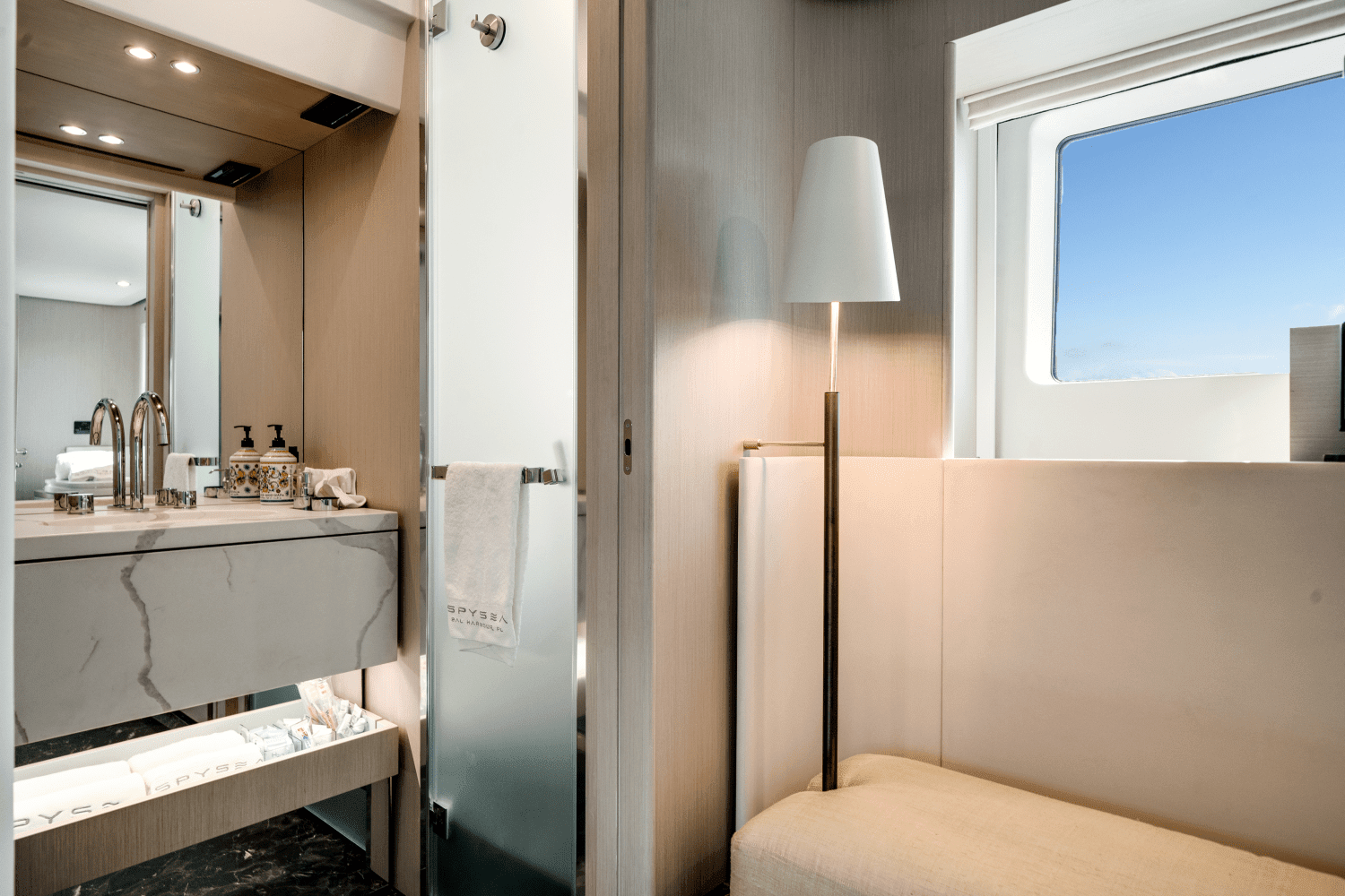 2023 Azimut 68 FLY Image Thumbnail #41