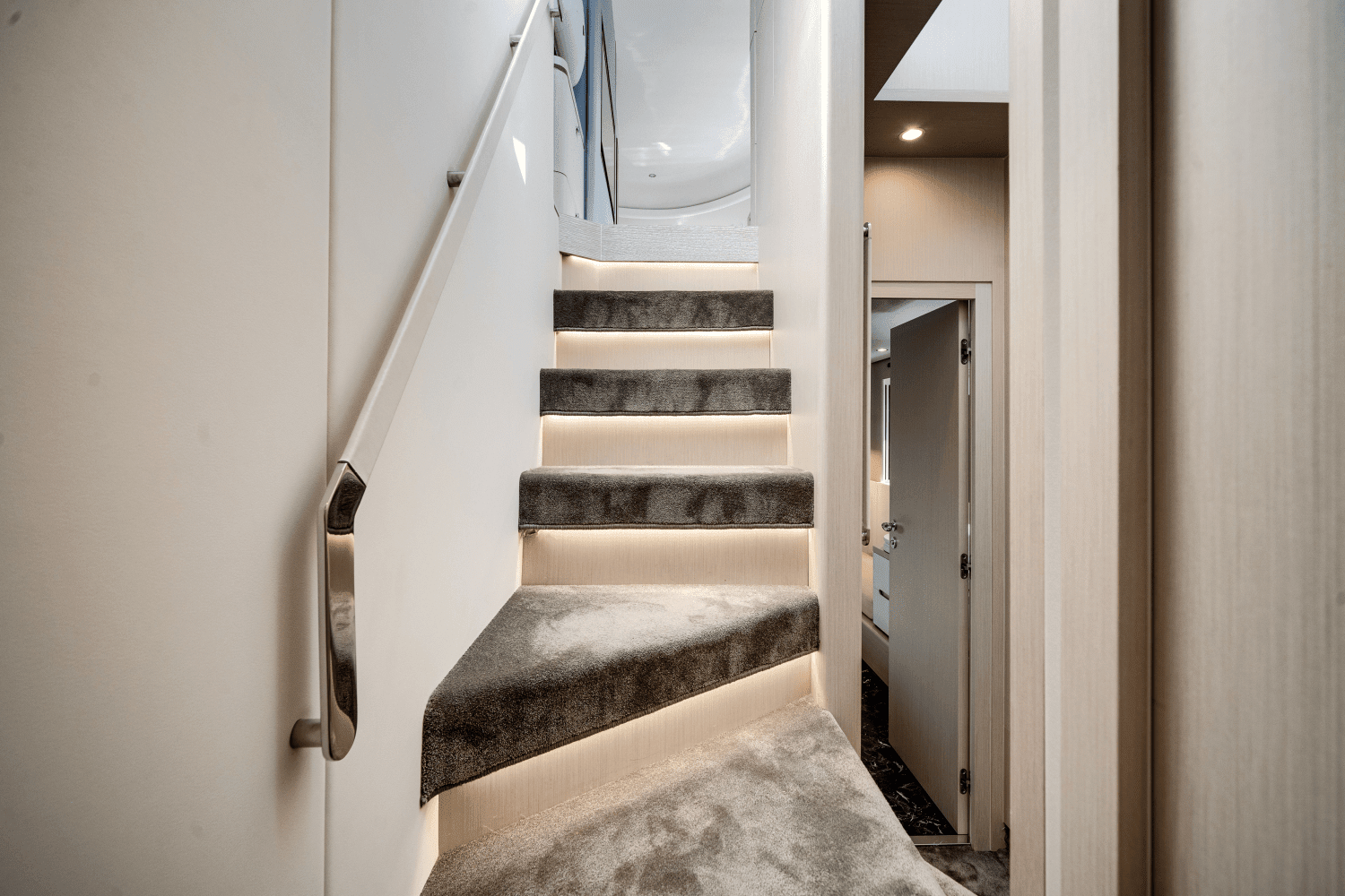 2023 Azimut 68 FLY Image Thumbnail #46