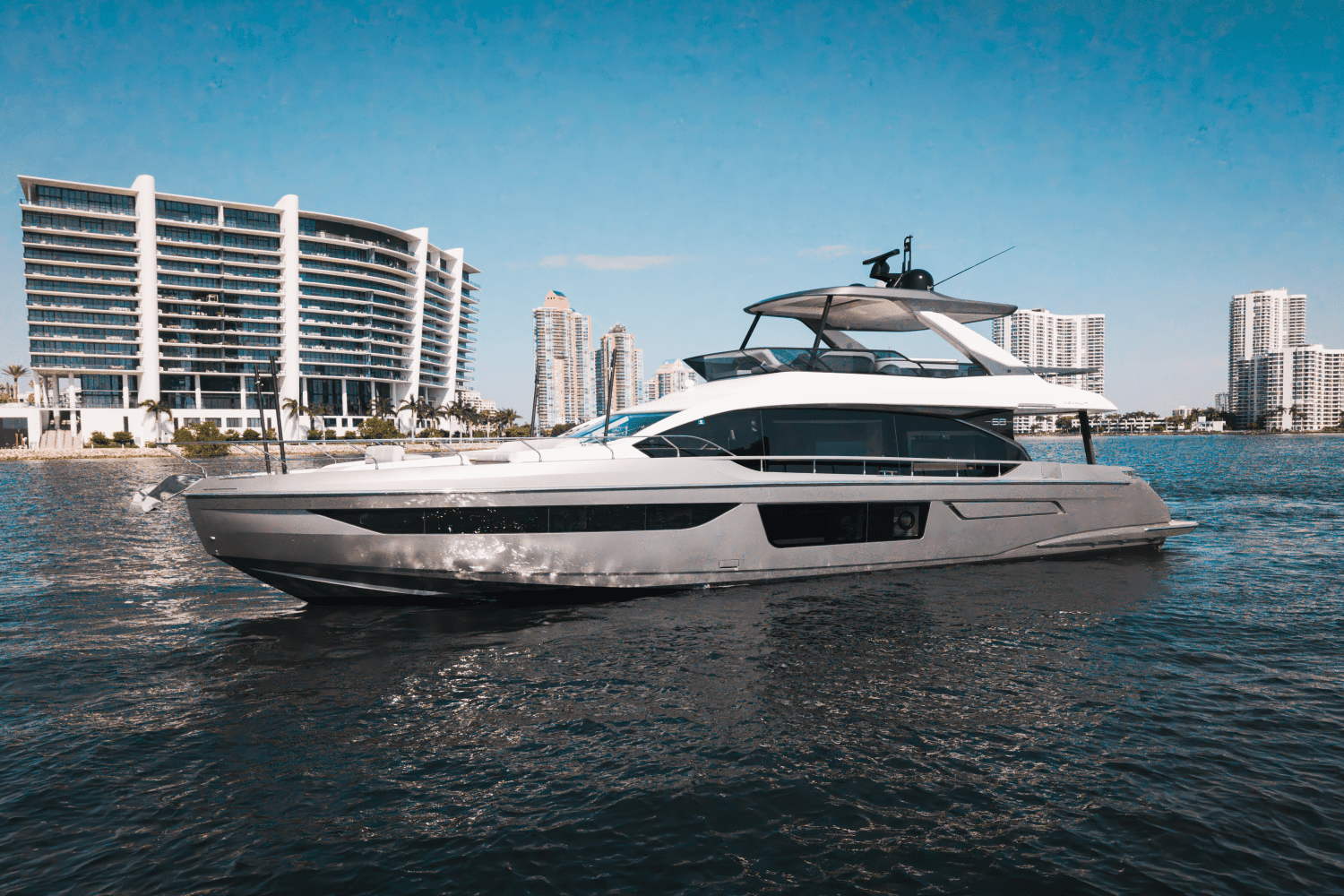 2023 Azimut 68 FLY Image Thumbnail #16