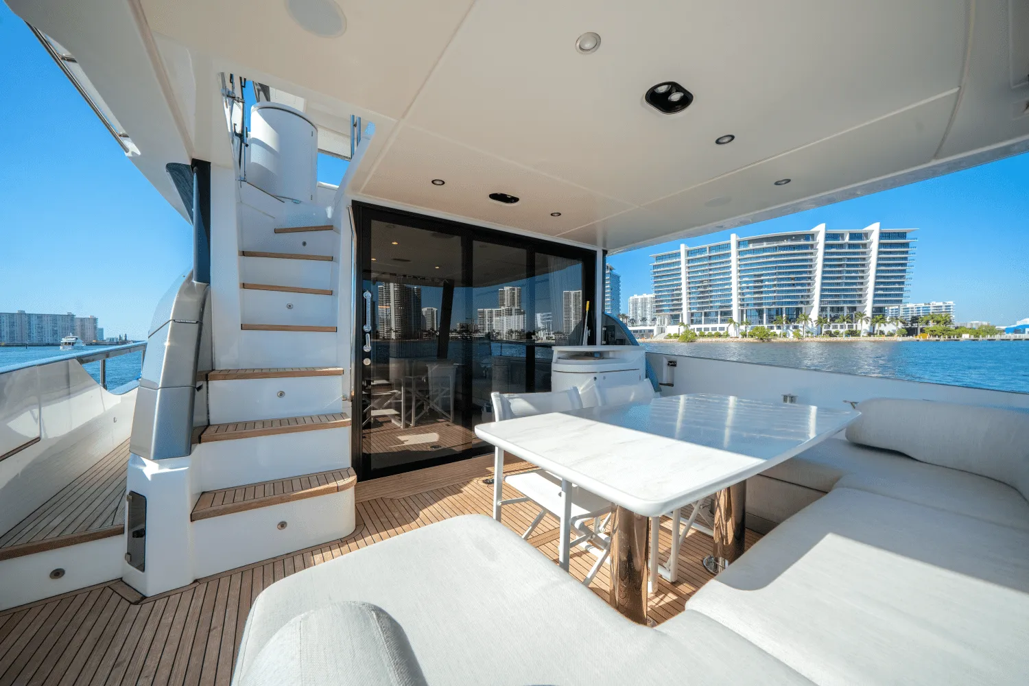 2023 Azimut 68 FLY Image Thumbnail #18