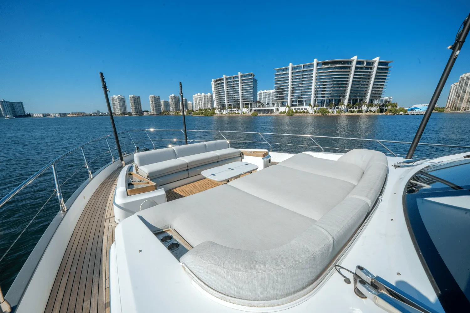 2023 Azimut 68 FLY Image Thumbnail #58