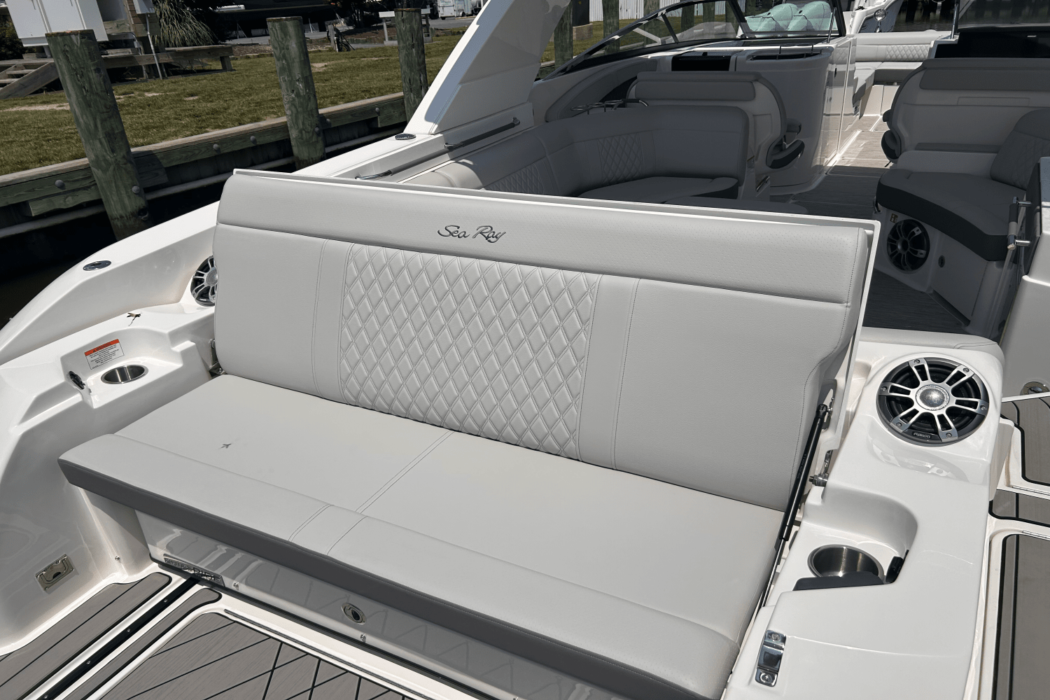 2025 Sea Ray SLX 350 Outboard Image Thumbnail #14