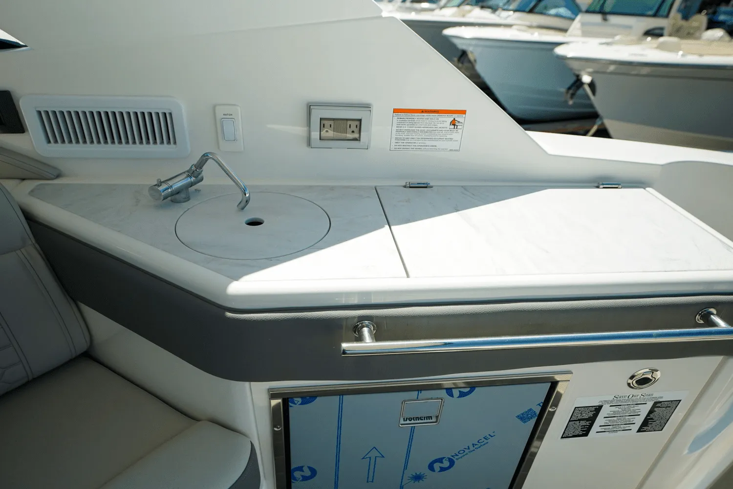 2025 Sea Ray Sundancer 320 Outboard Image Thumbnail #19
