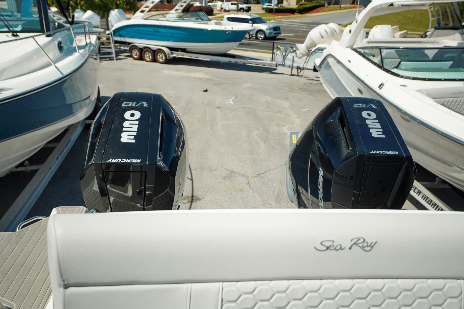 2025 Sea Ray Sundancer 320 Outboard Image Thumbnail #15