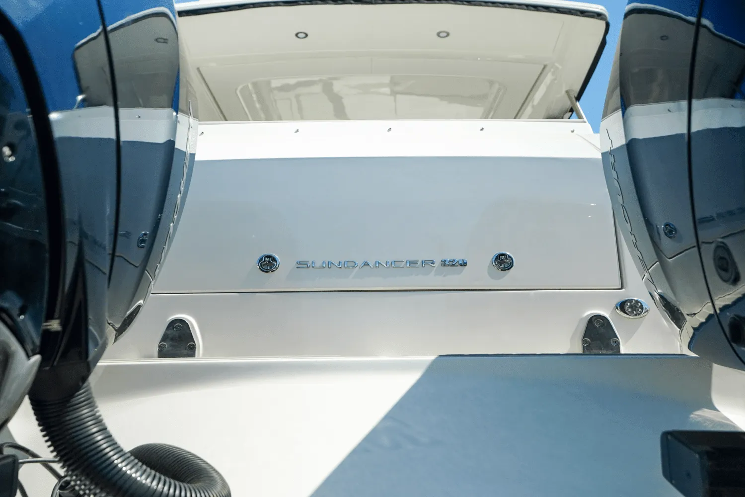 2025 Sea Ray Sundancer 320 Outboard Image Thumbnail #8
