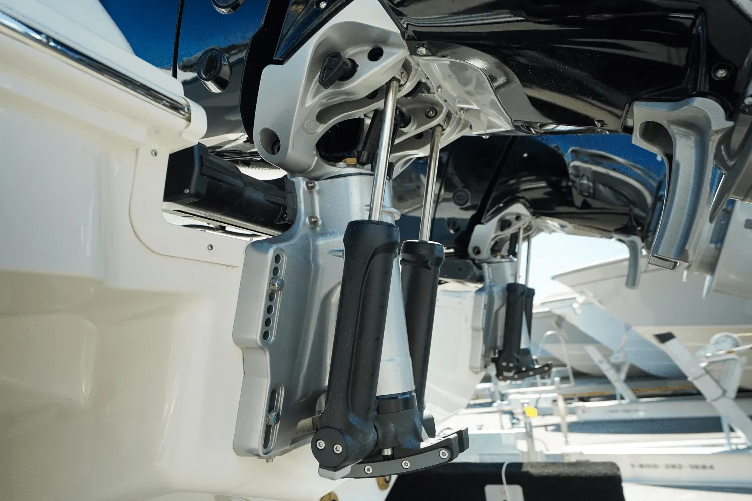 2025 Sea Ray Sundancer 320 Outboard Image Thumbnail #11