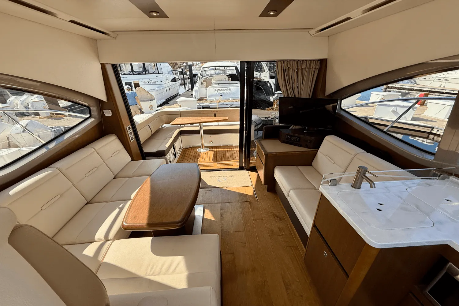 2017 Sea Ray Sundancer 400 Image Thumbnail #33