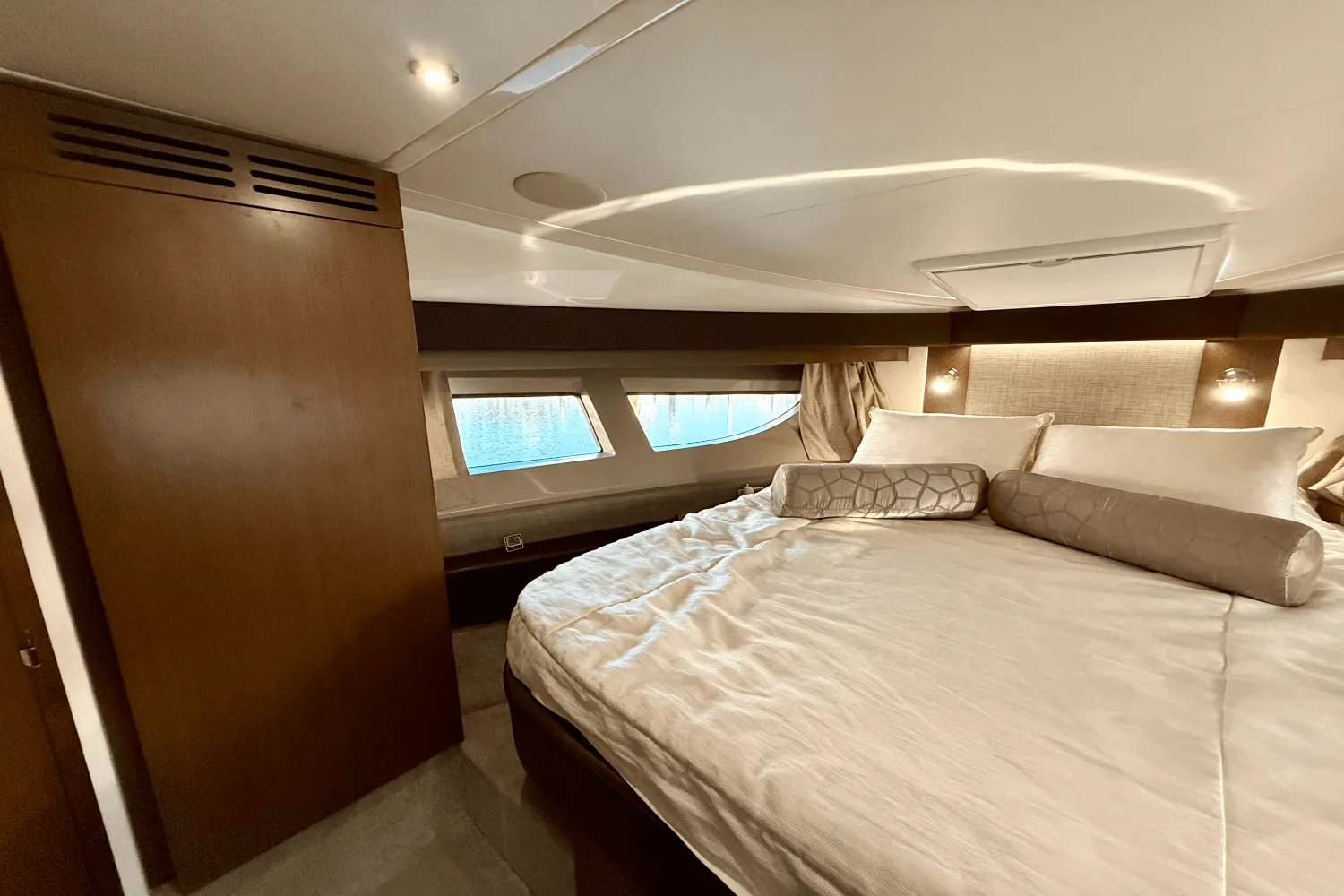 2017 Sea Ray Sundancer 400 Image Thumbnail #52
