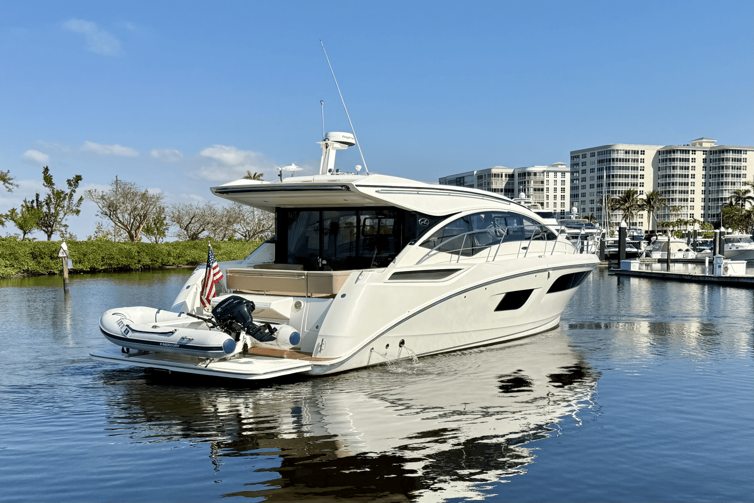 2017 Sea Ray Sundancer 400 Image Thumbnail #7