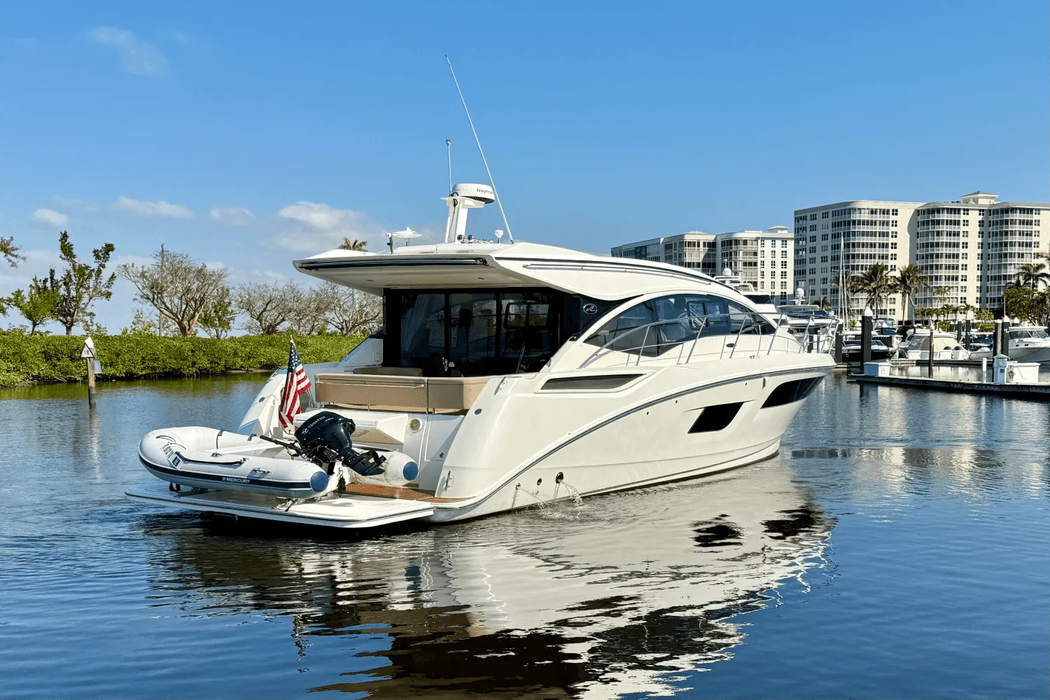 2017 Sea Ray Sundancer 400 Image Thumbnail #7