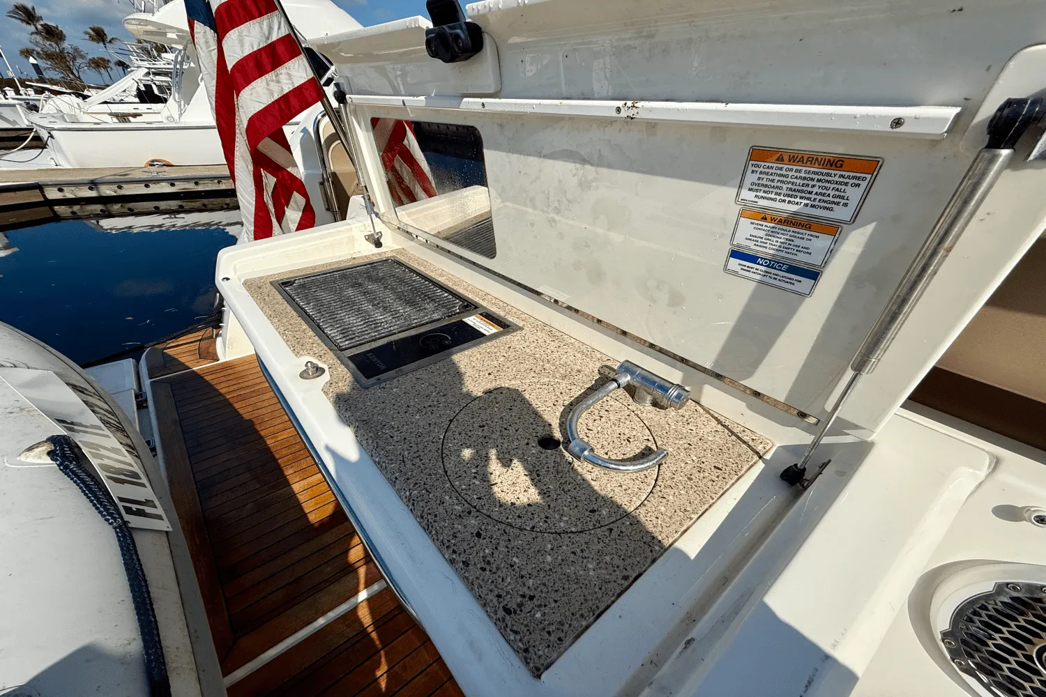 2017 Sea Ray Sundancer 400 Image Thumbnail #11