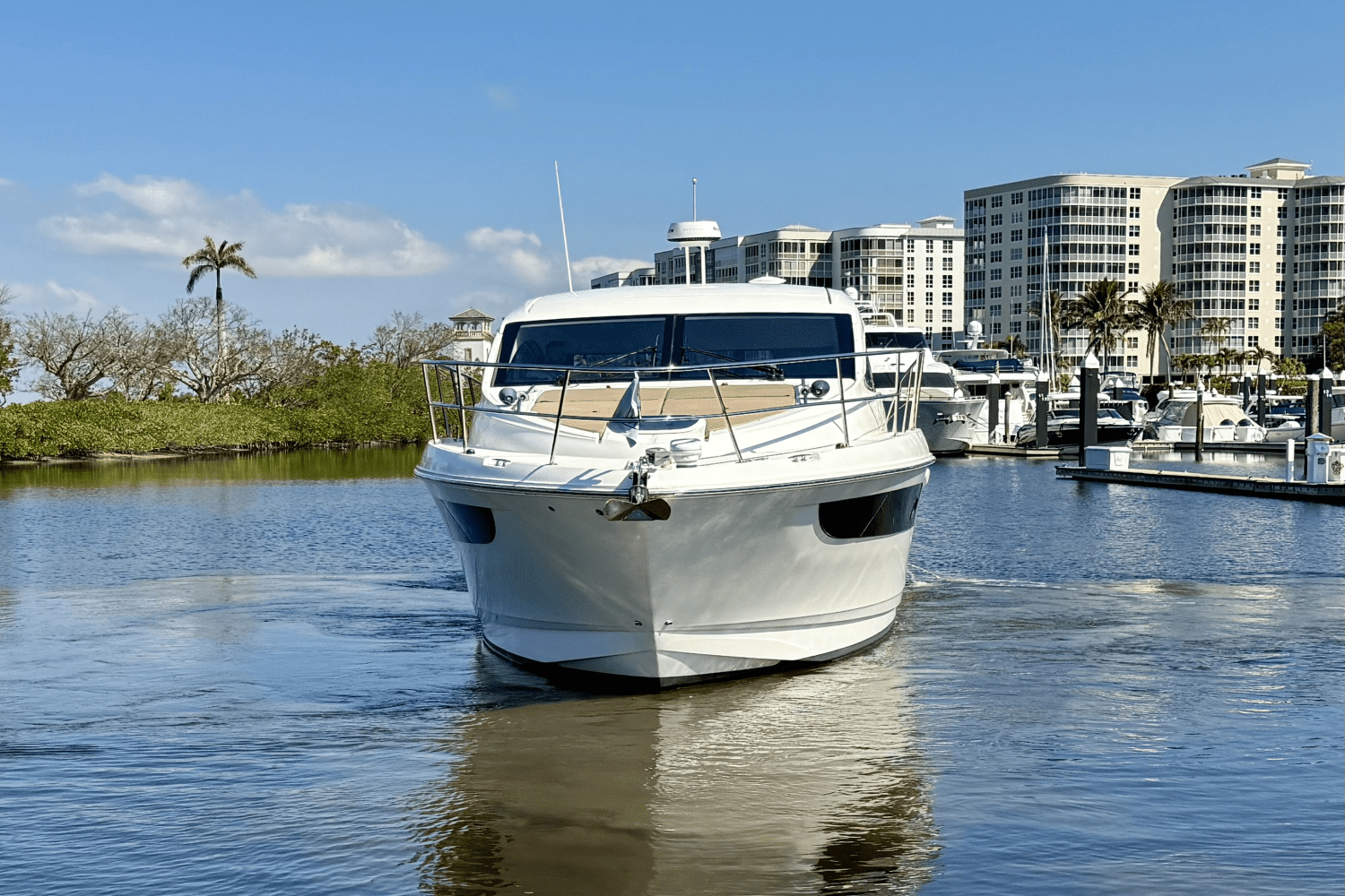 2017 Sea Ray Sundancer 400 Image Thumbnail #2