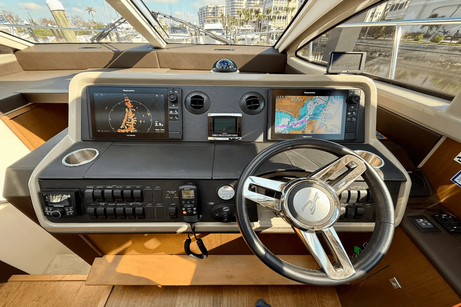 2017 Sea Ray Sundancer 400 Image Thumbnail #36
