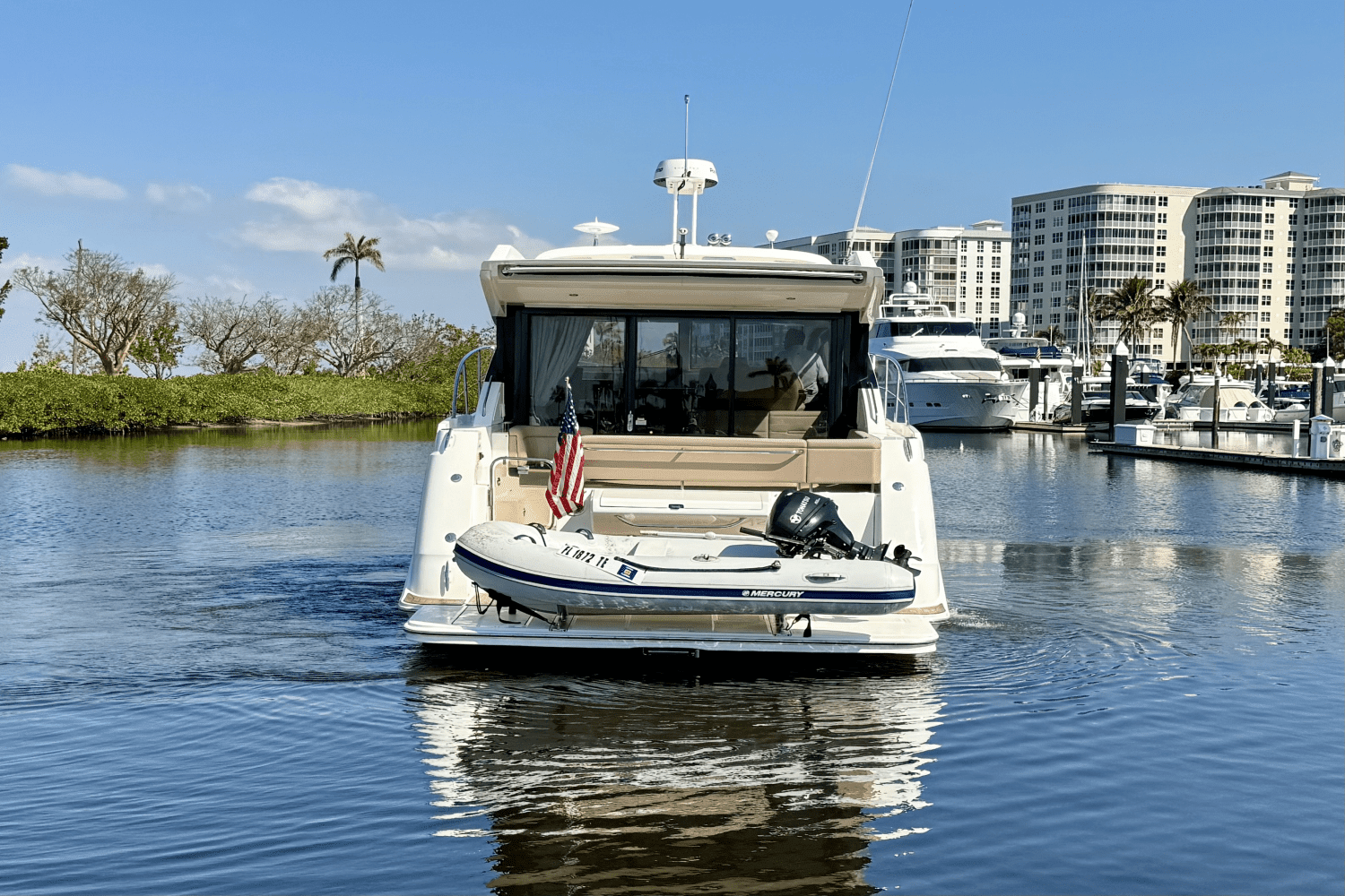 2017 Sea Ray Sundancer 400 Image Thumbnail #6