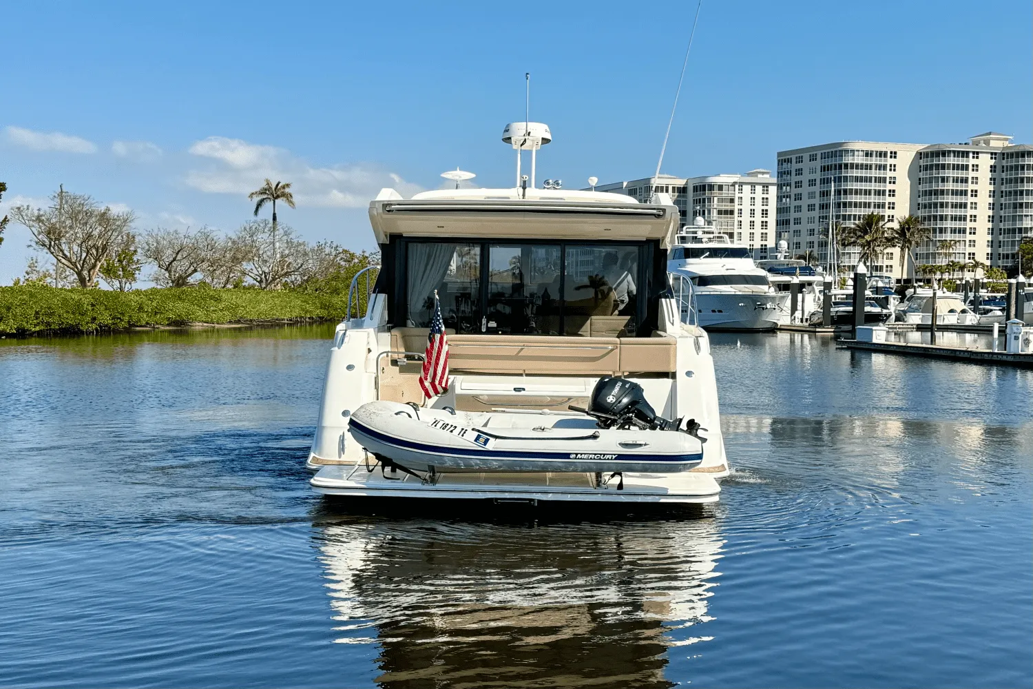2017 Sea Ray Sundancer 400 Image Thumbnail #6