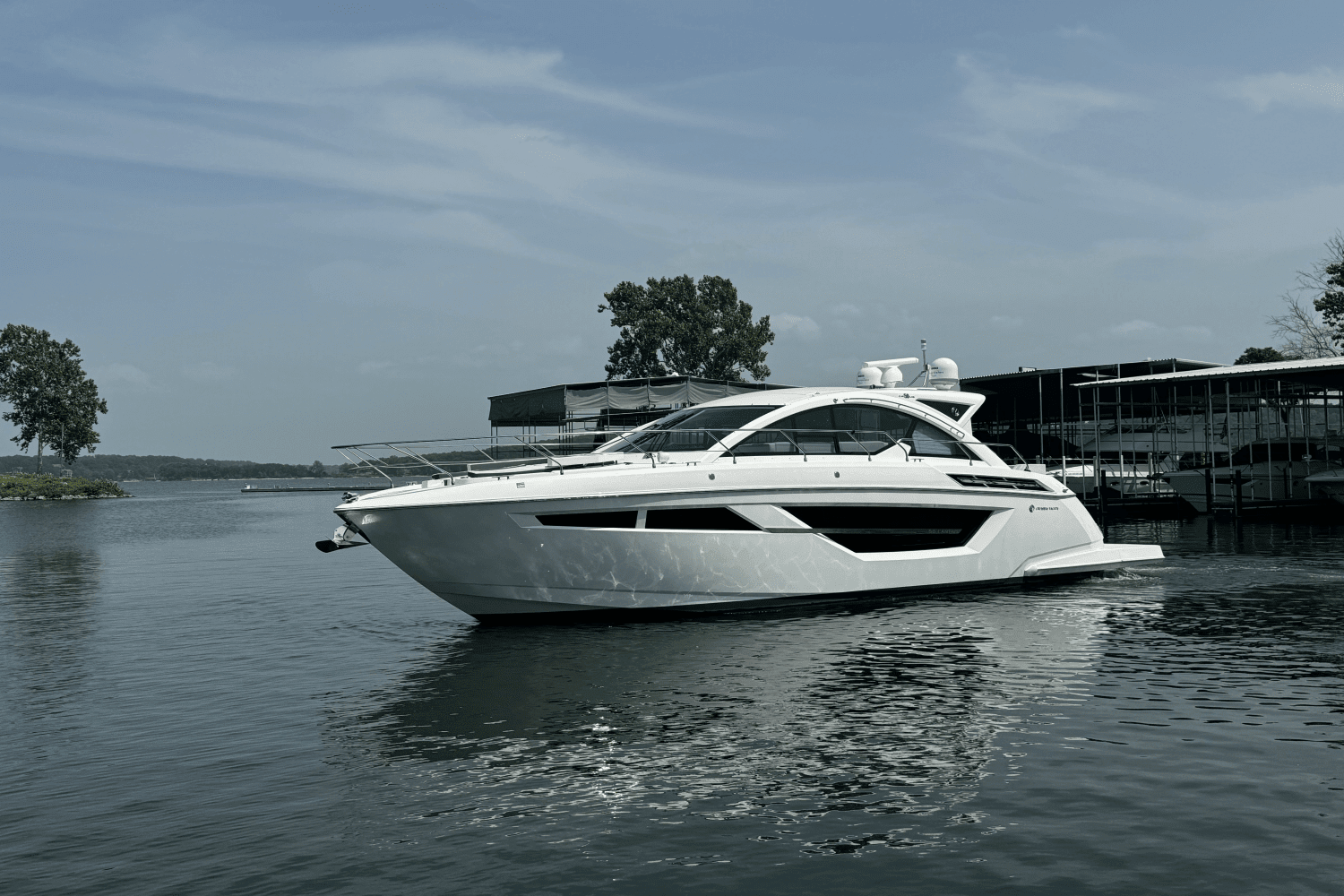 2018 Cruisers Yachts 50 CANTIUS Image Thumbnail #3