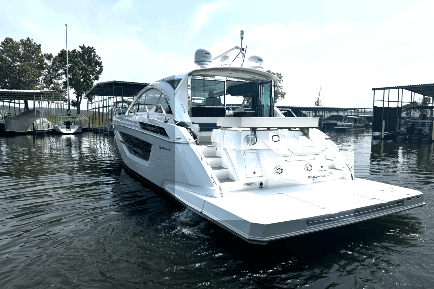 2018 Cruisers Yachts 50 CANTIUS Image Thumbnail #5