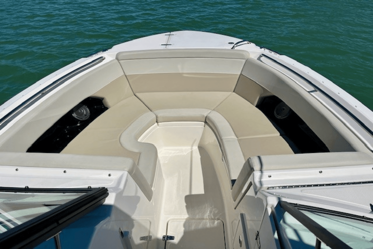 2023 Boston Whaler 240 VANTAGE Image Thumbnail #8