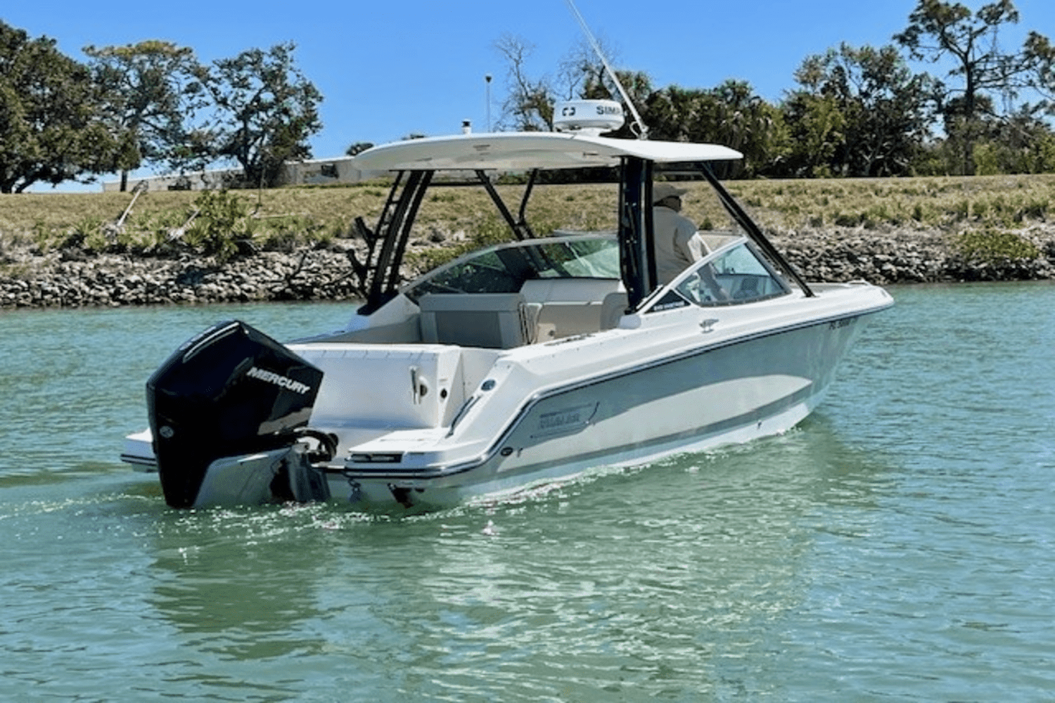 2023 Boston Whaler 240 VANTAGE Image Thumbnail #5
