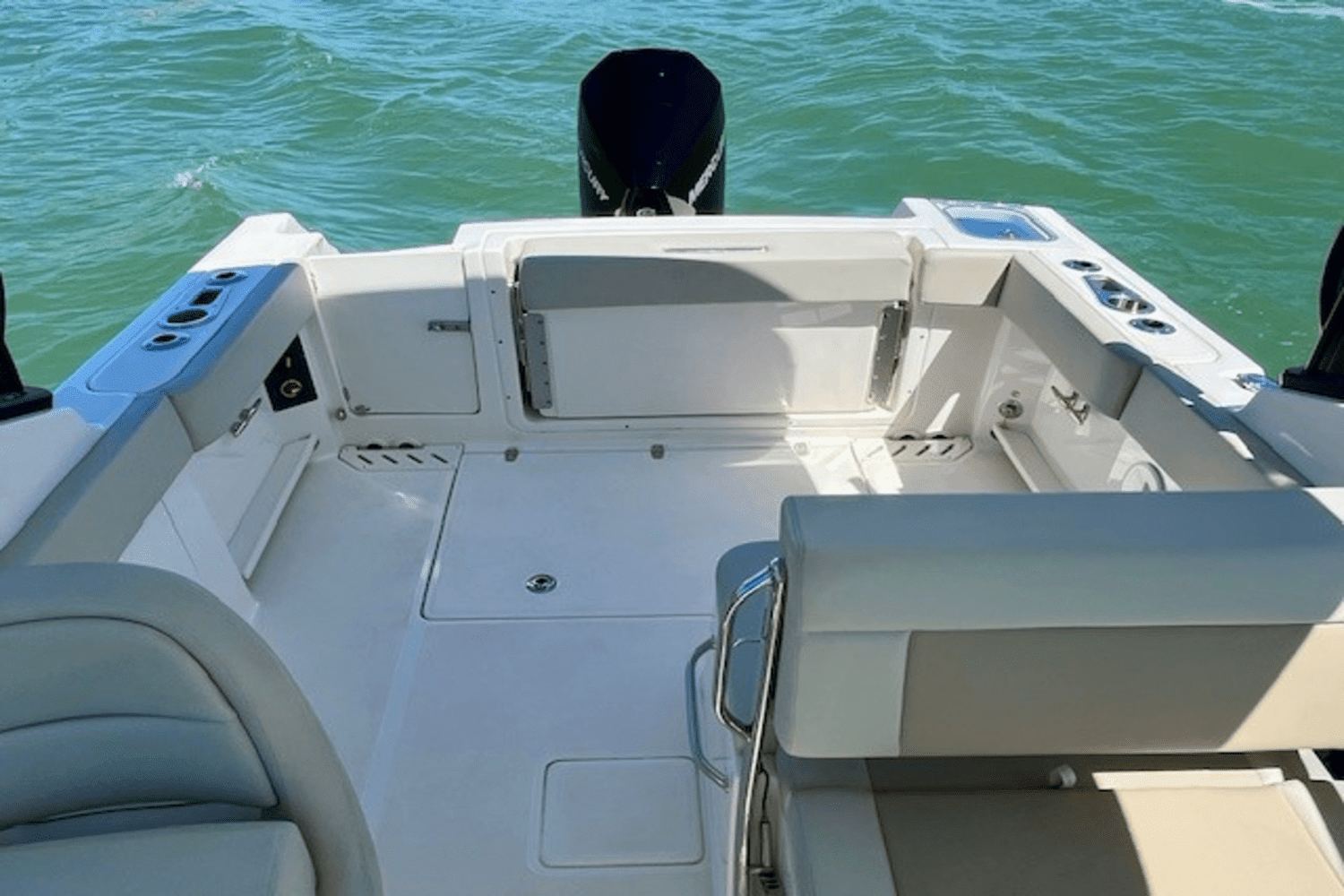 2023 Boston Whaler 240 VANTAGE Image Thumbnail #14