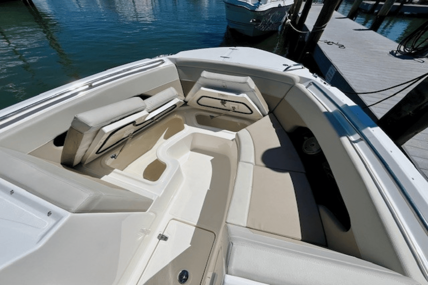 2023 Boston Whaler 240 VANTAGE Image Thumbnail #9