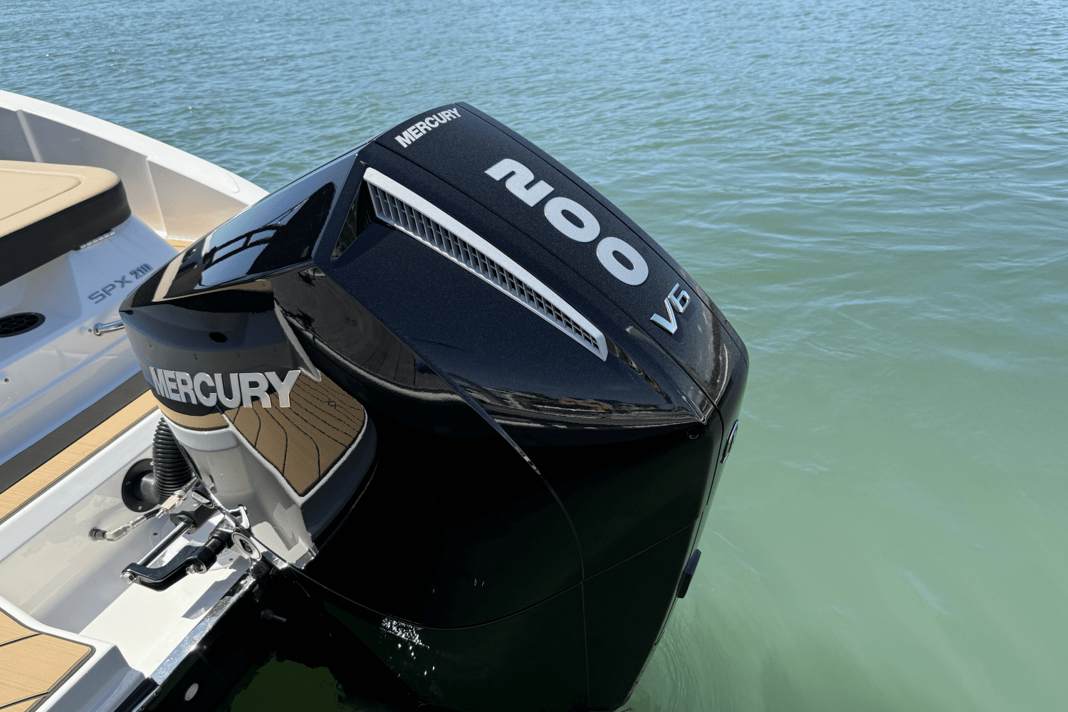 2025 Sea Ray SPX 210 Outboard Image Thumbnail #18