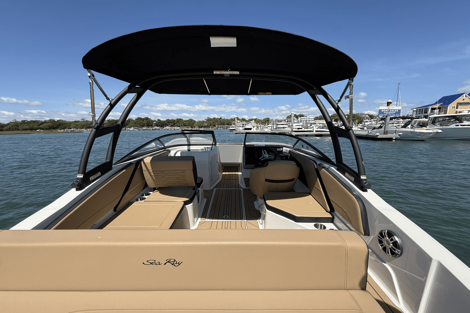 2025 Sea Ray SPX 210 Outboard Image Thumbnail #10
