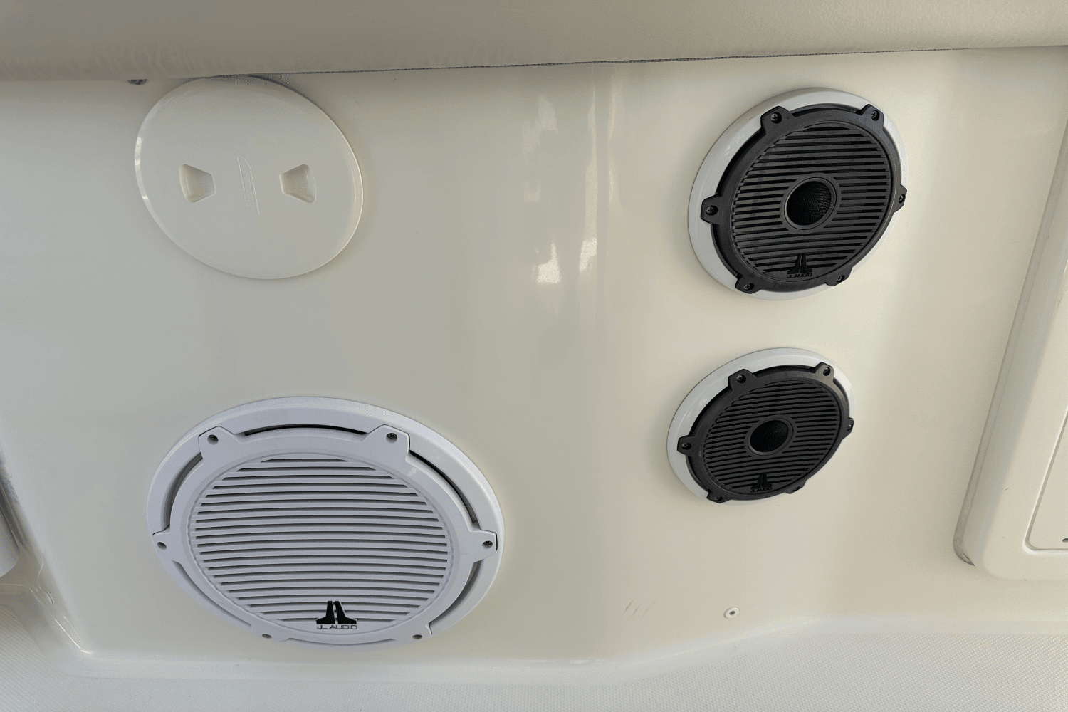 2019 Boston Whaler 380 OUTRAGE Image Thumbnail #38