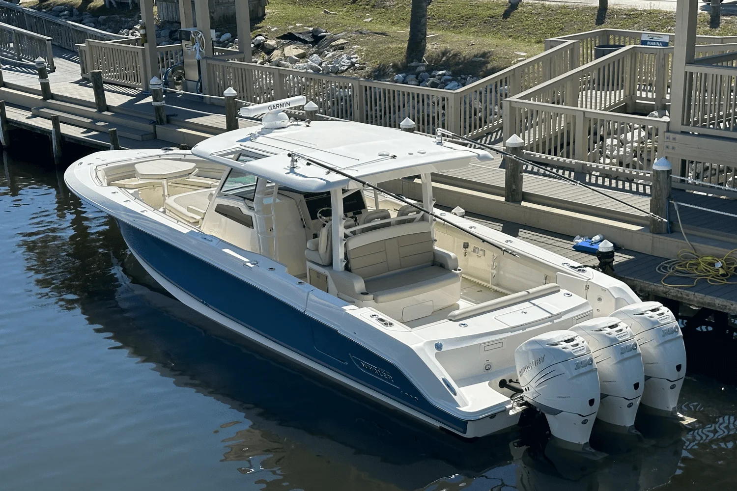 2019 Boston Whaler 380 OUTRAGE Image Thumbnail #4