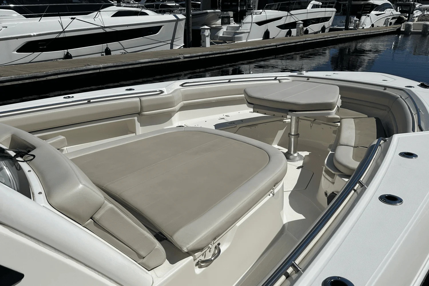 2019 Boston Whaler 380 OUTRAGE Image Thumbnail #16