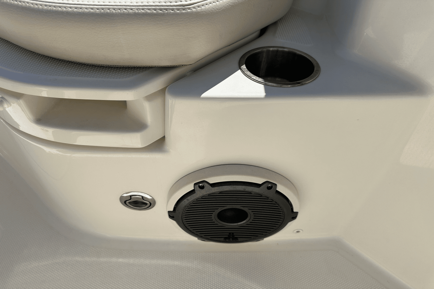 2019 Boston Whaler 380 OUTRAGE Image Thumbnail #43