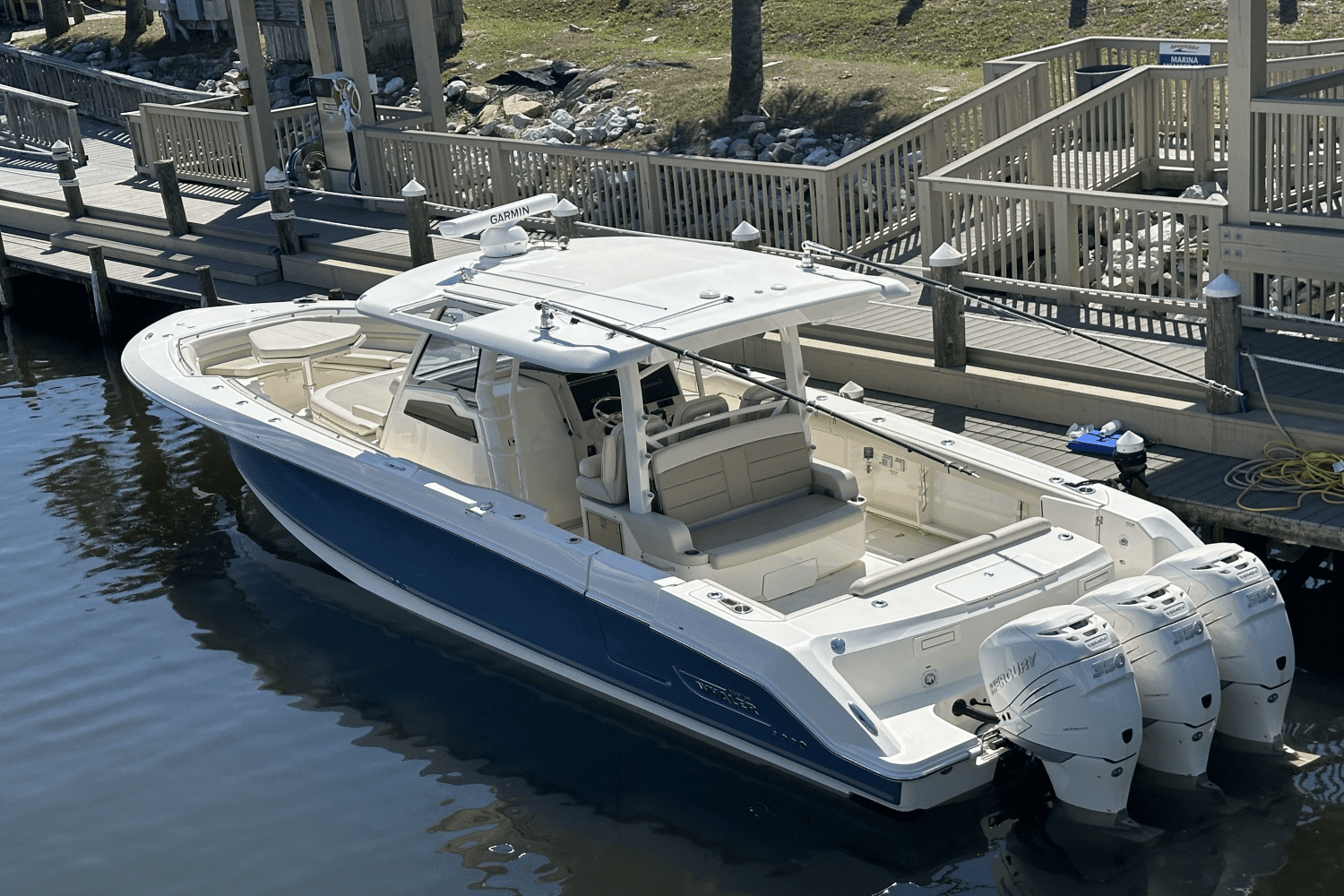 2019 Boston Whaler 380 OUTRAGE Image Thumbnail #2