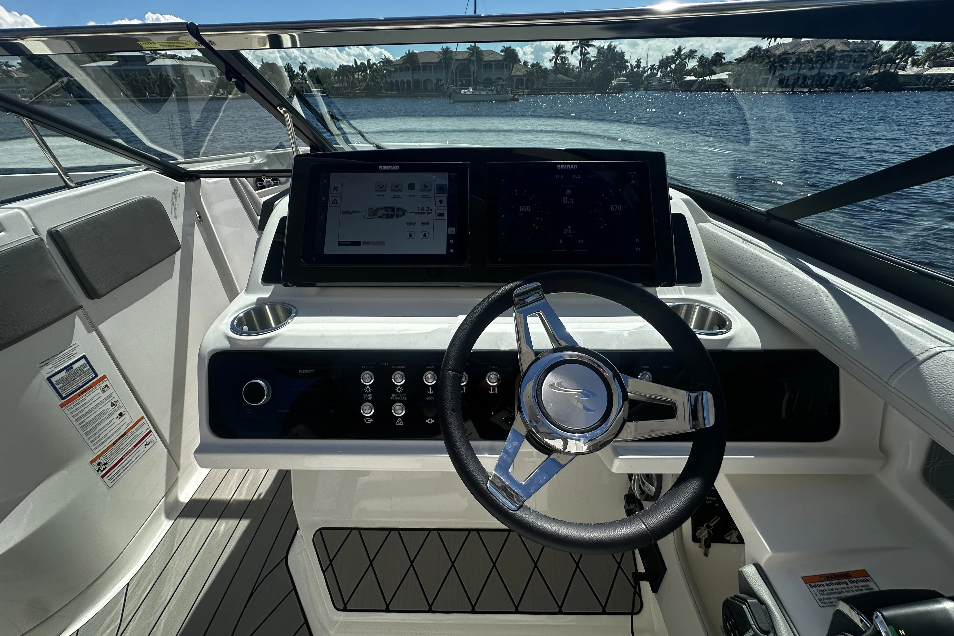2026 Sea Ray SLX 310 Outboard Image Thumbnail #33