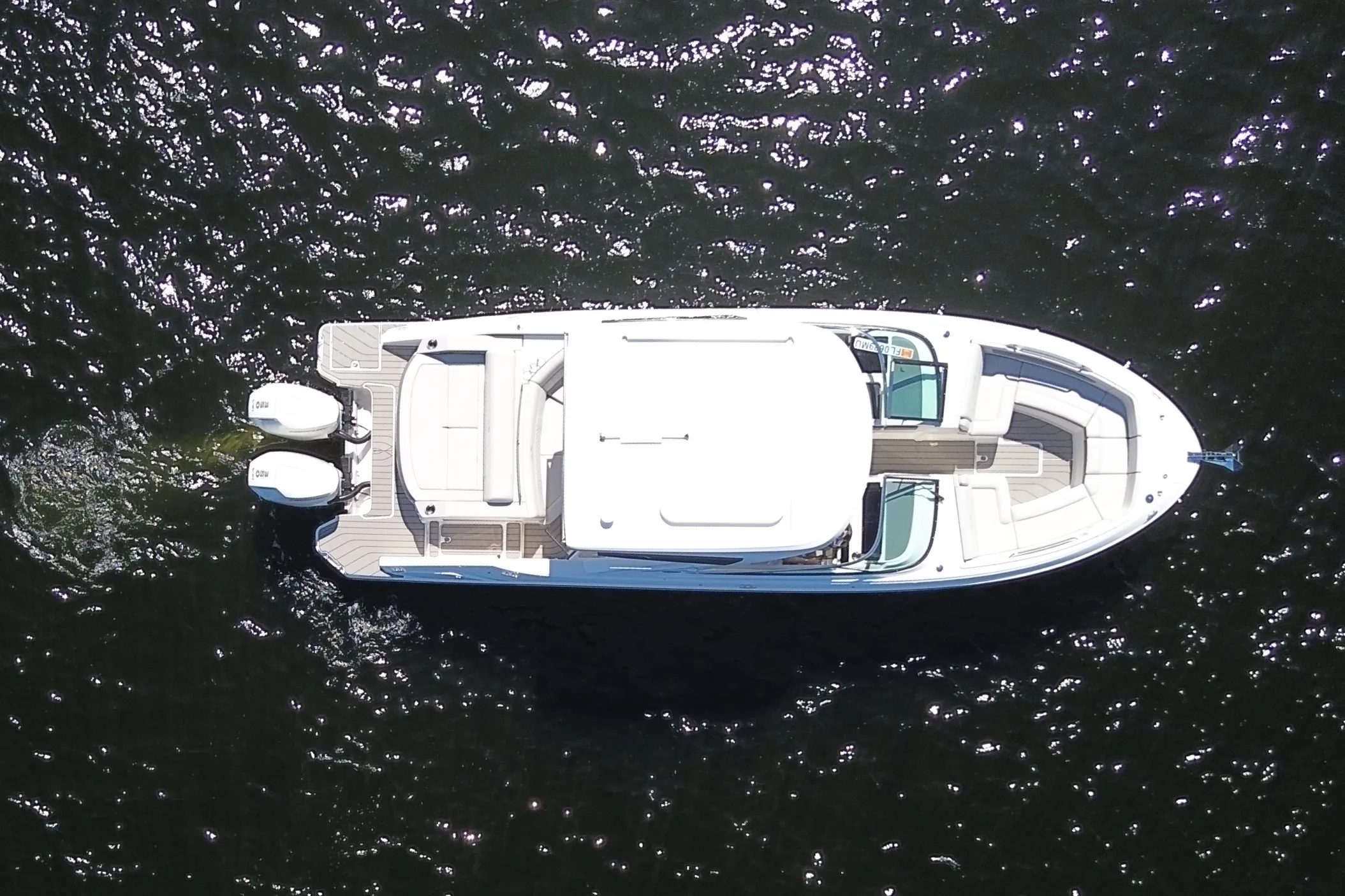 2026 Sea Ray SLX 310 Outboard Image Thumbnail #14