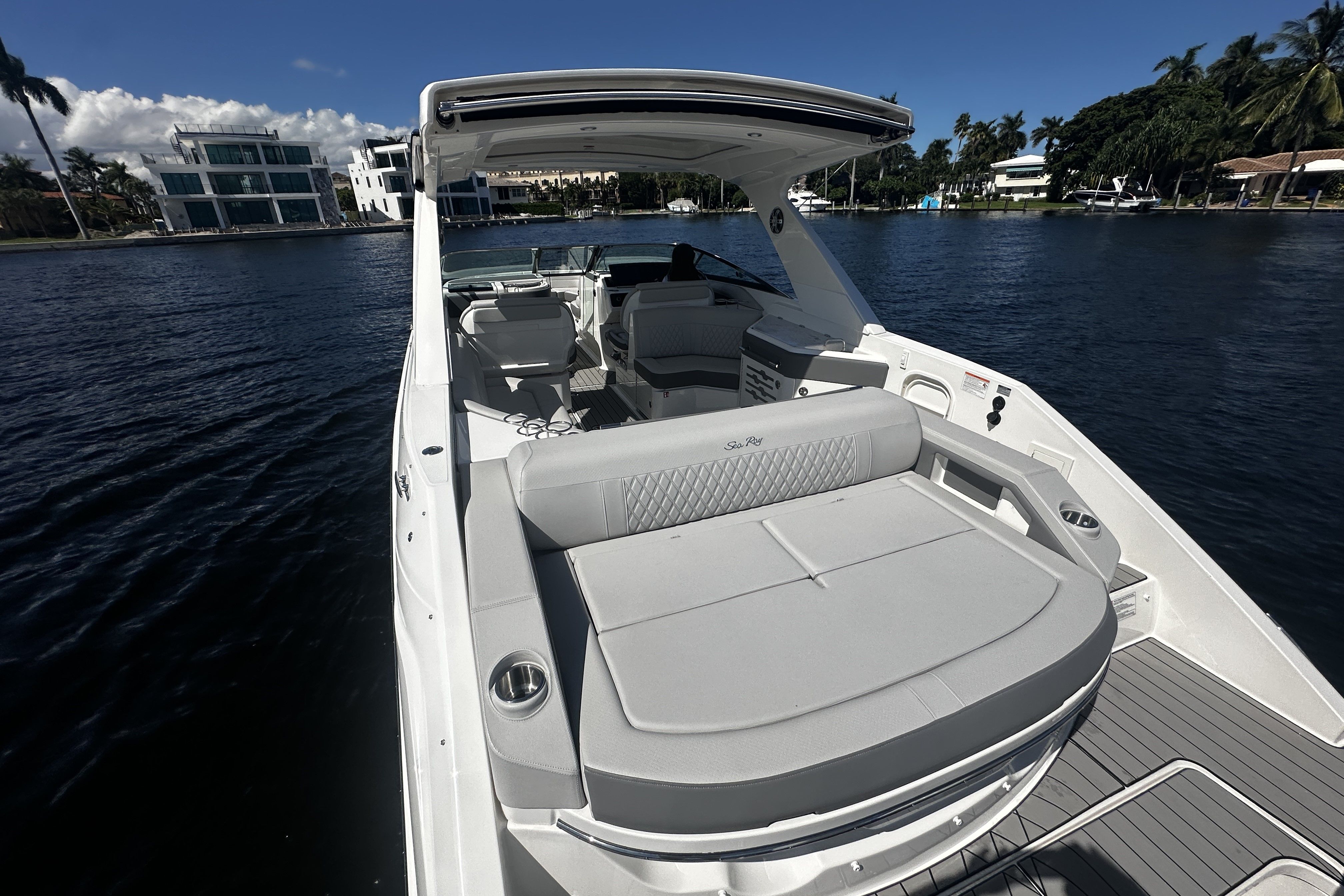 2026 Sea Ray SLX 310 Outboard Image Thumbnail #19