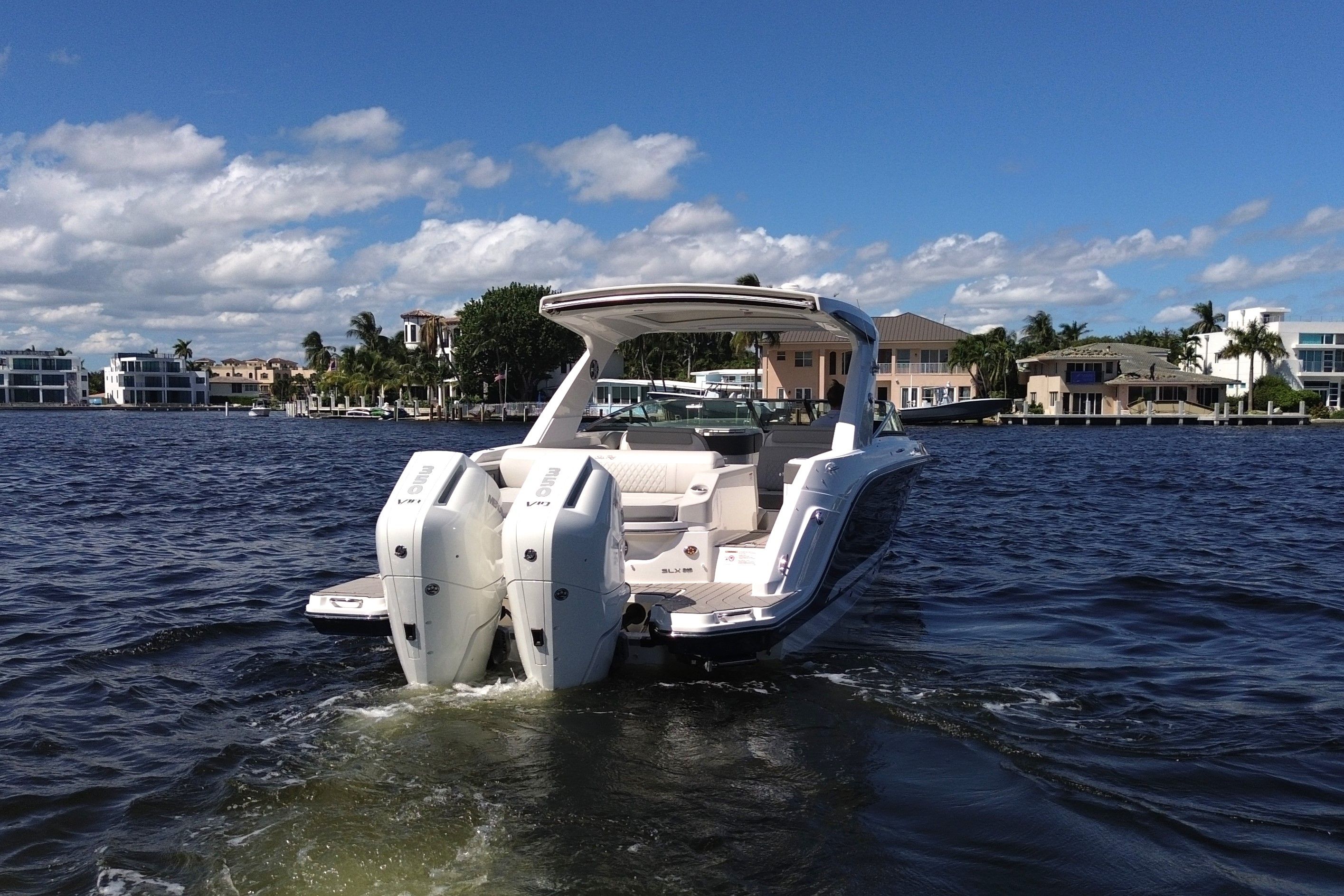 2026 Sea Ray SLX 310 Outboard Image Thumbnail #6