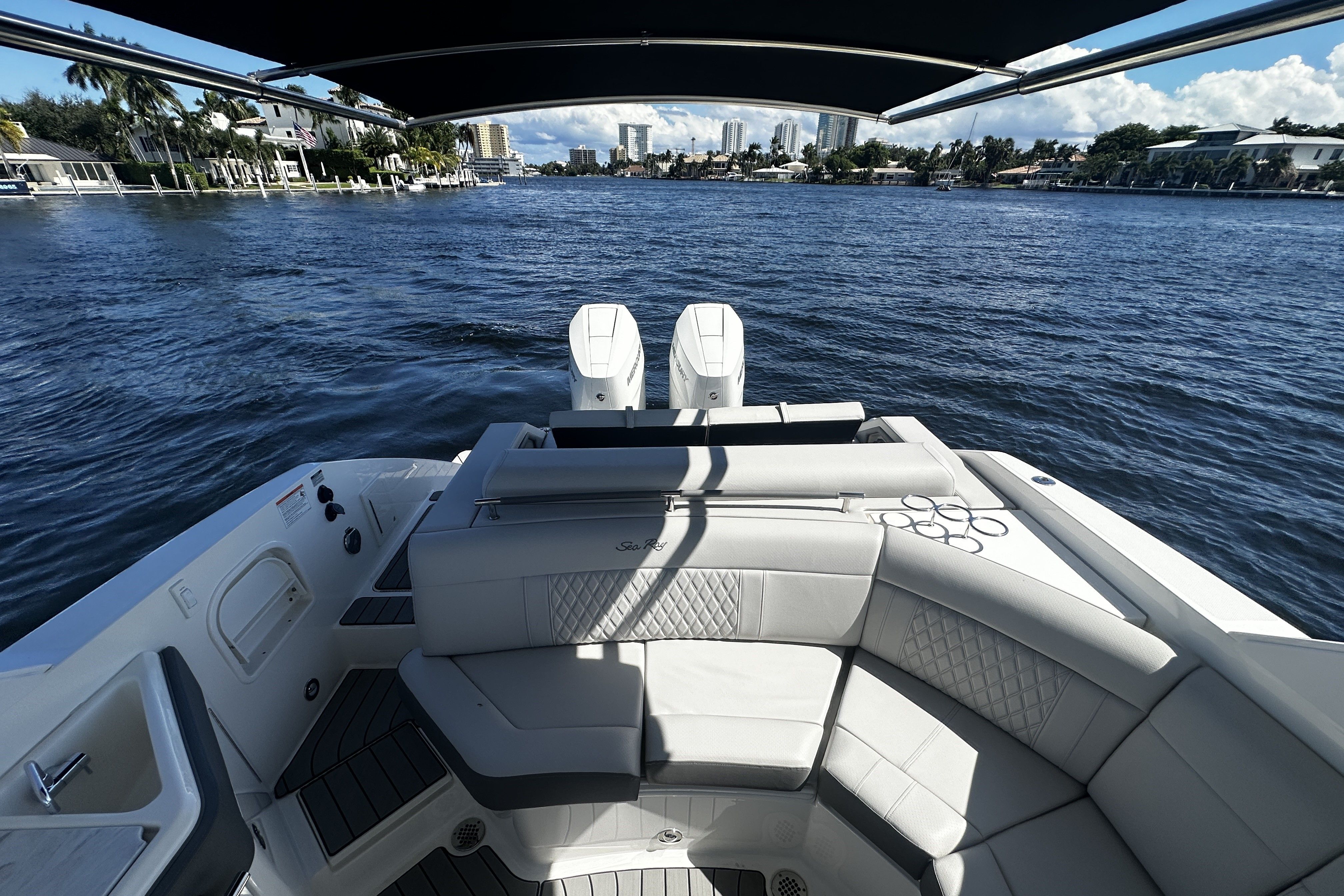 2026 Sea Ray SLX 310 Outboard Image Thumbnail #23