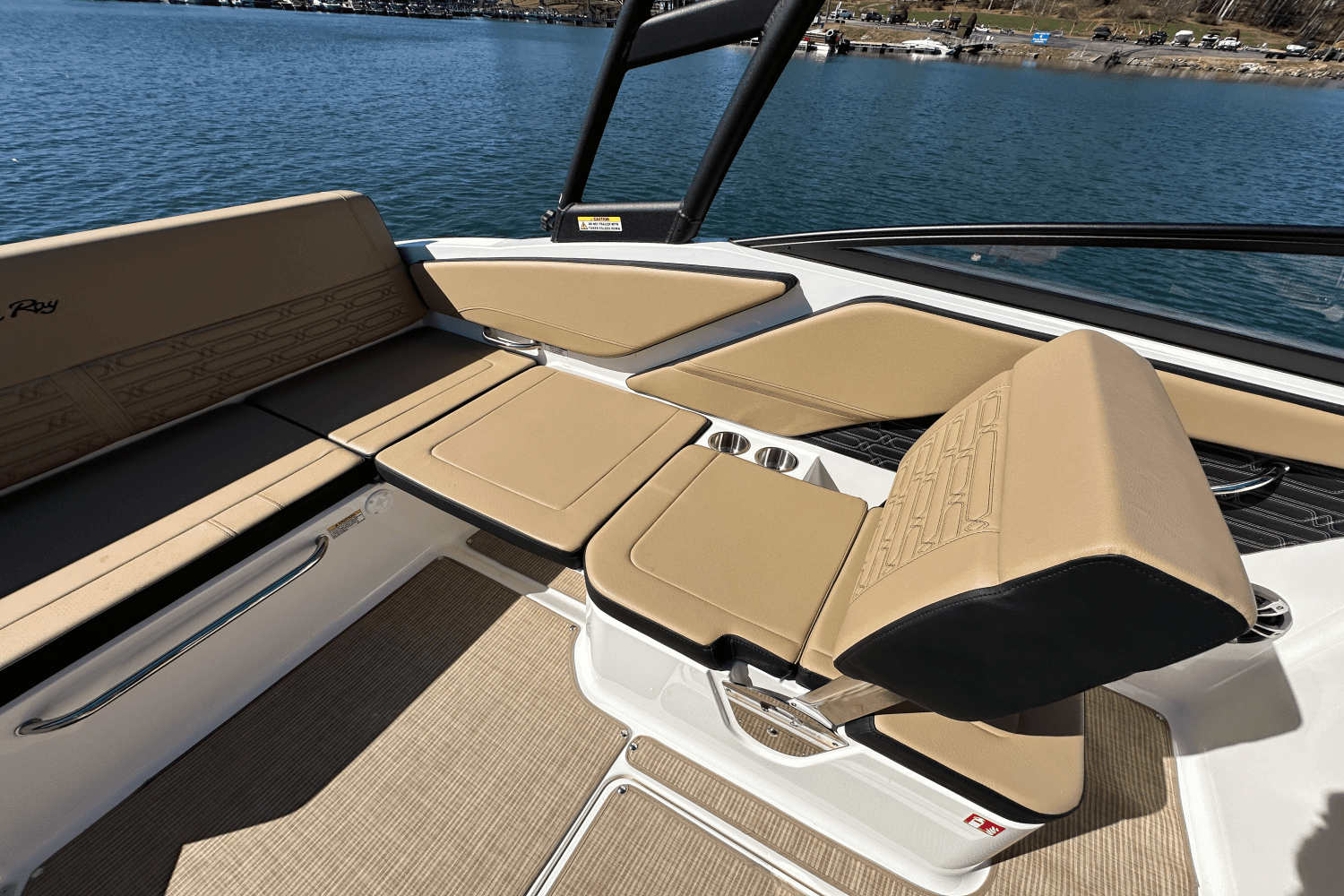 2025 Sea Ray SPX 210 Image Thumbnail #26