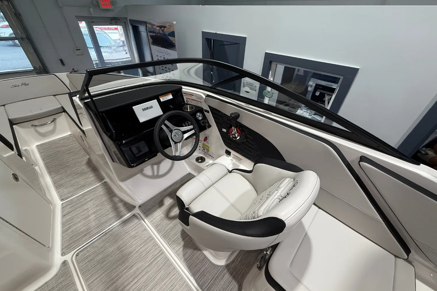 2025 Sea Ray SPX 210 Image Thumbnail #17