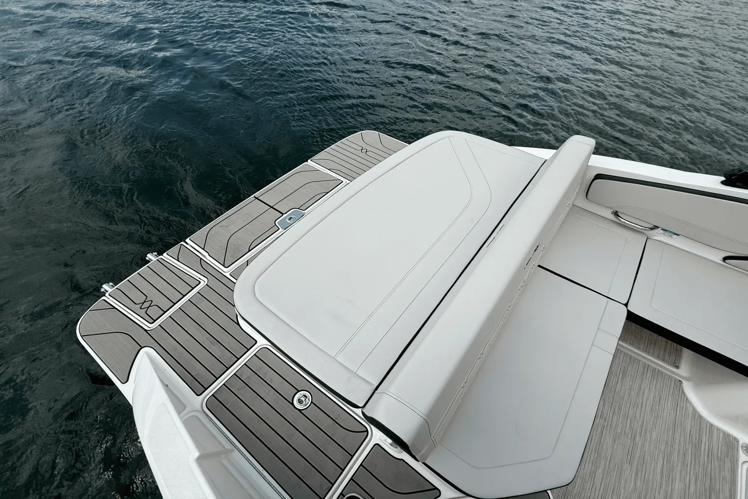 2025 Sea Ray SPX 210 Image Thumbnail #12