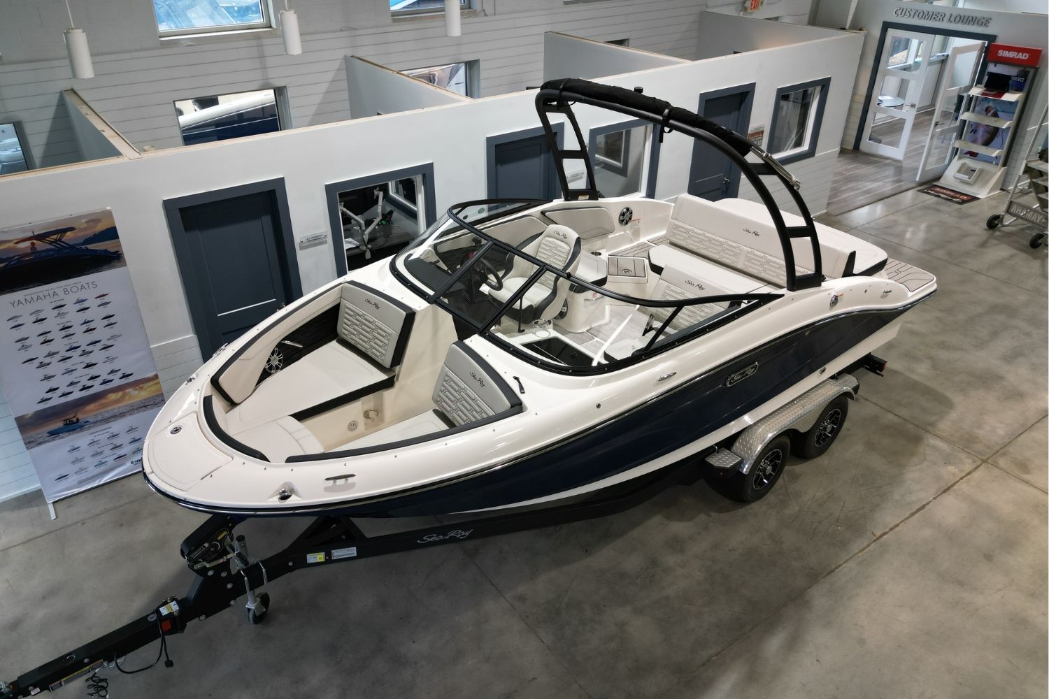 2025 Sea Ray SPX 210 Image Thumbnail #2