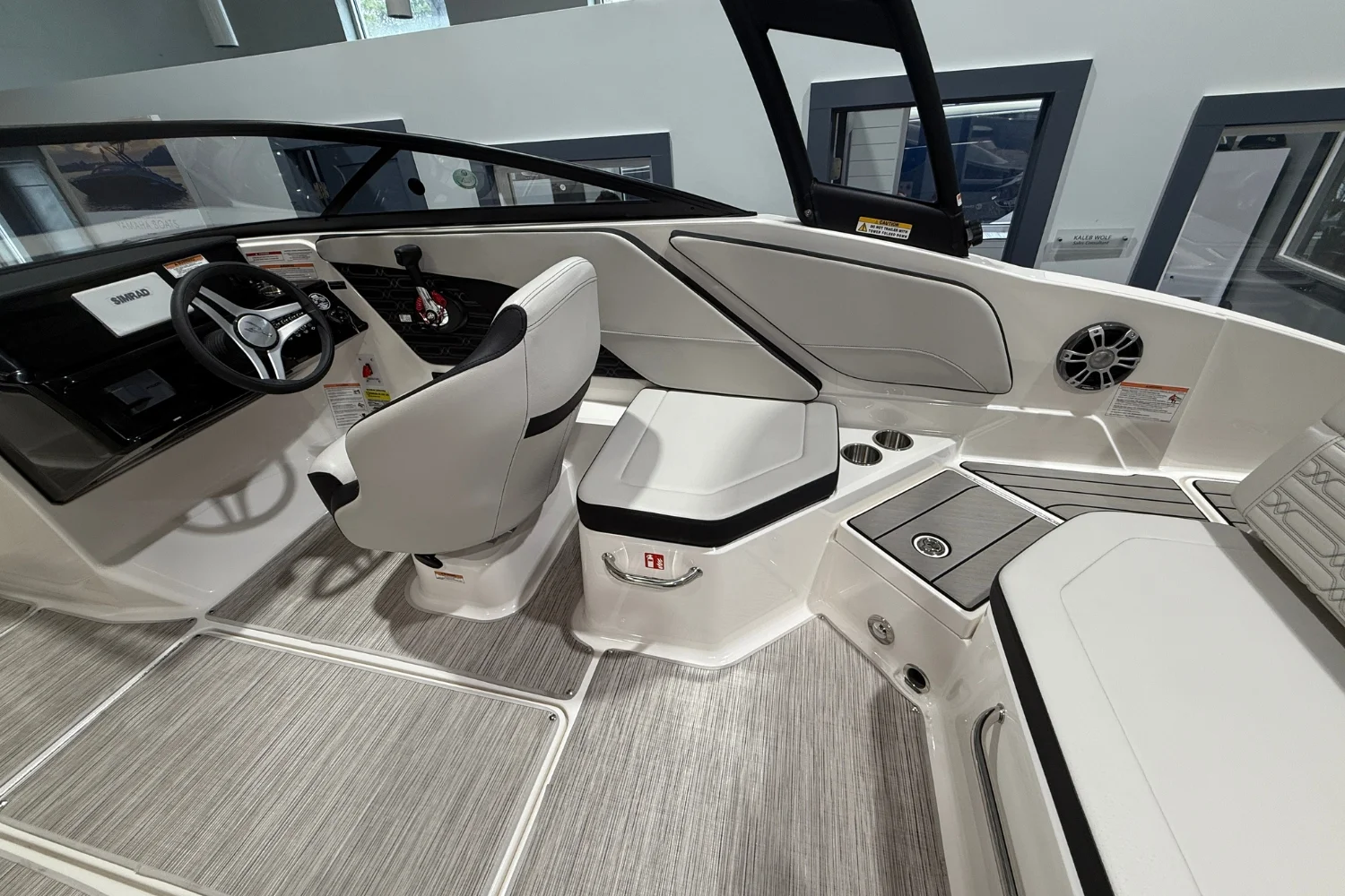 2025 Sea Ray SPX 210 Image Thumbnail #8