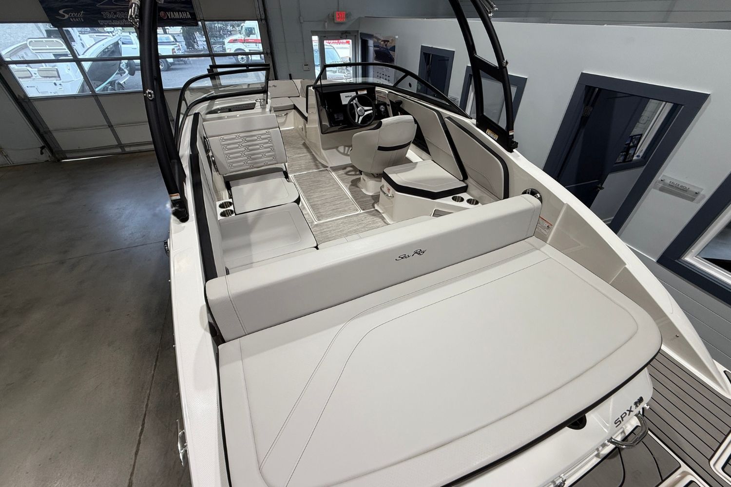 2025 Sea Ray SPX 210 Image Thumbnail #6