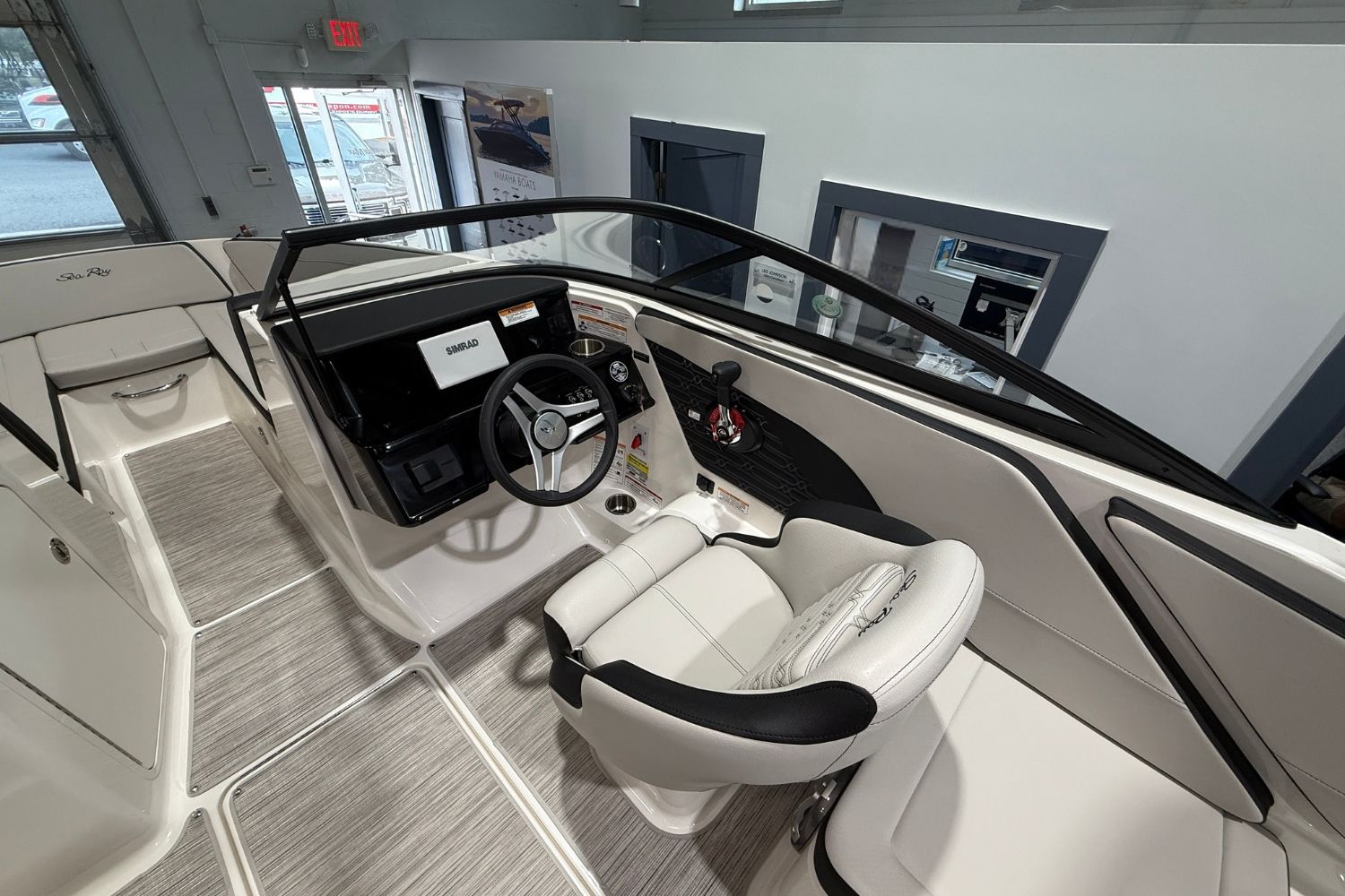 2025 Sea Ray SPX 210 Image Thumbnail #15