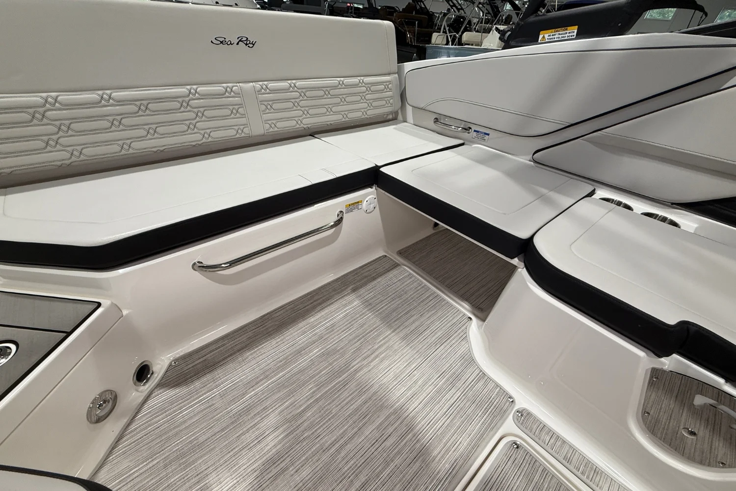 2025 Sea Ray SPX 210 Image Thumbnail #10